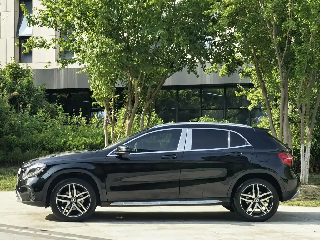 Mercedes-Benz GLA — миниатюра 3