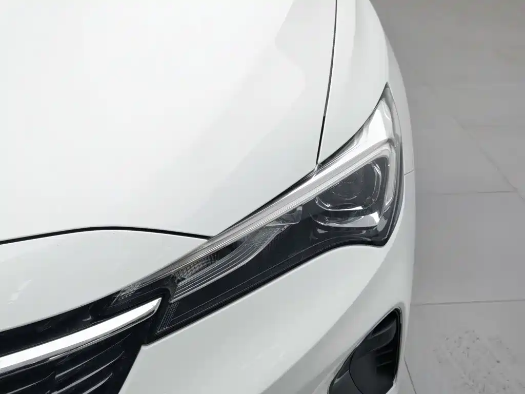 Buick Verano — миниатюра 7
