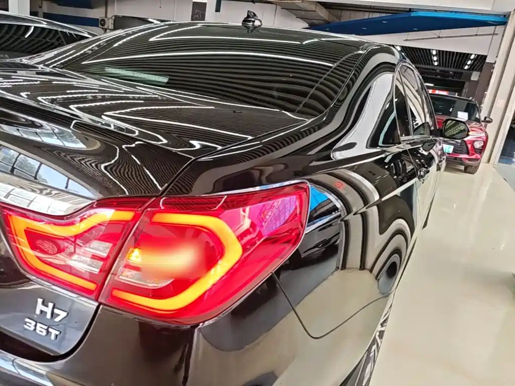 Hongqi Hongqi H7 — миниатюра 8