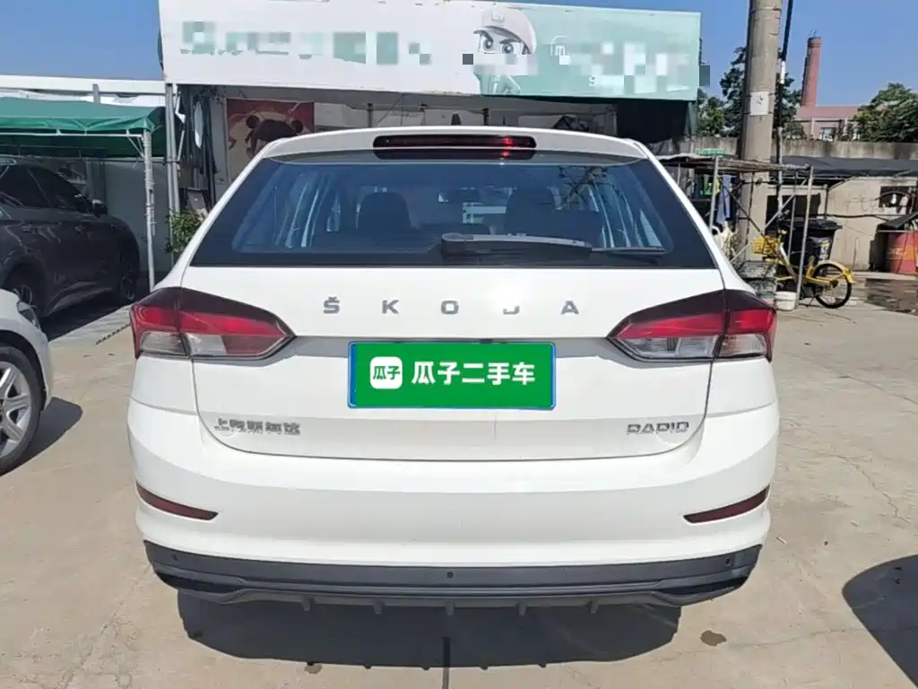 Skoda Rapid Spaceback — миниатюра 6