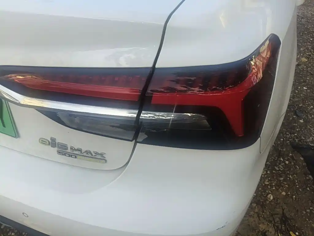 Roewe i6 MAX New Energy — миниатюра 8