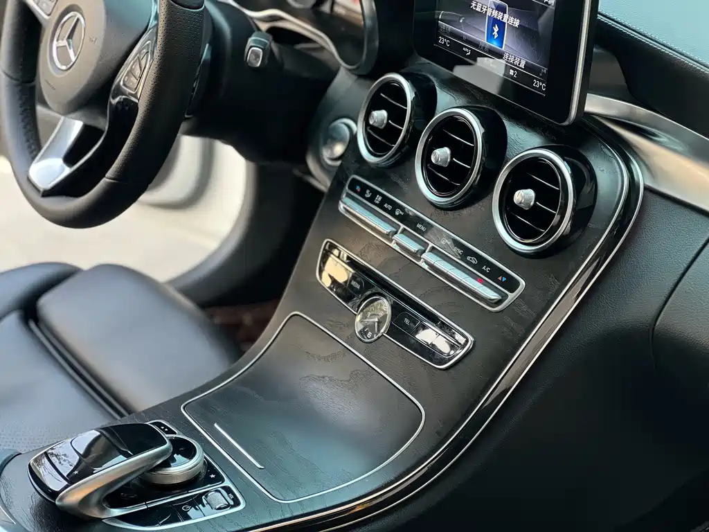 Mercedes-Benz C-Class — миниатюра 13