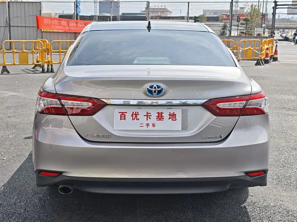 TOYOTA CAMRY