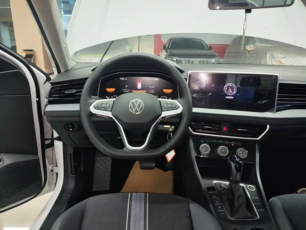 Volkswagen Sagitar — миниатюра 11