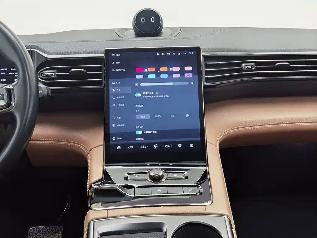 NIO ES8 — миниатюра 12