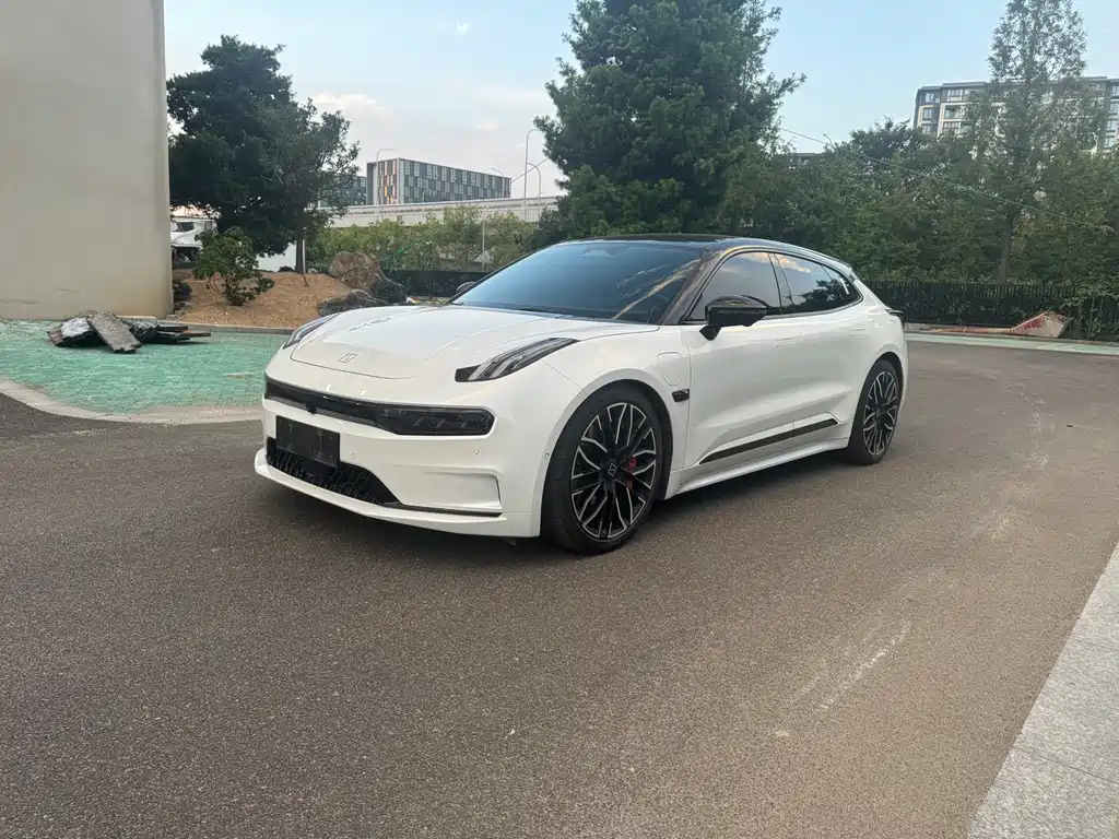 Zeekr 001