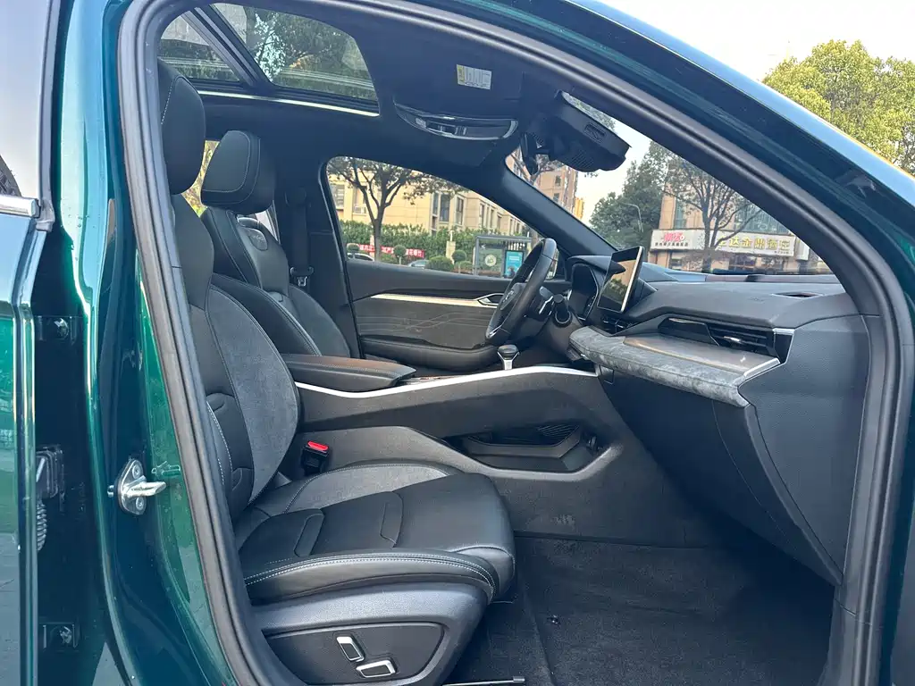 GEELY AUTOMOBILE XINGRUI