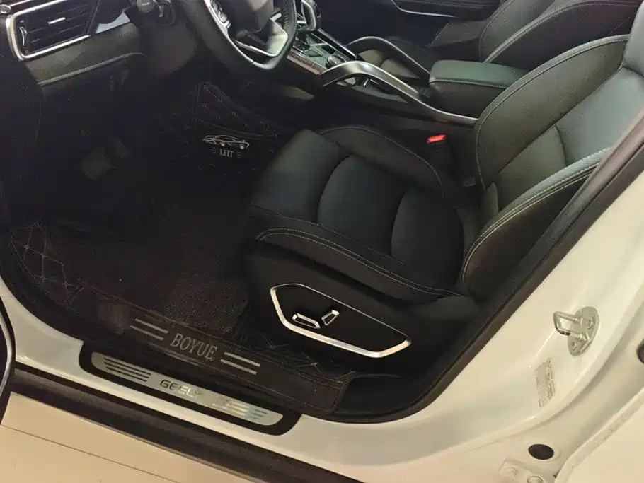 Geely Boyue — миниатюра 9