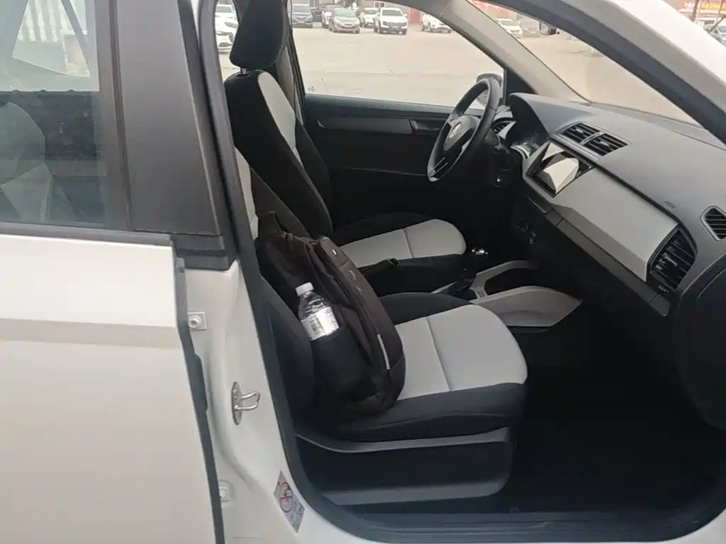 Skoda Fabia — миниатюра 25