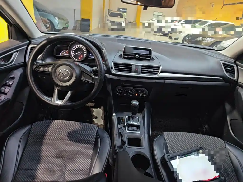 Mazda 3 Axela — миниатюра 6
