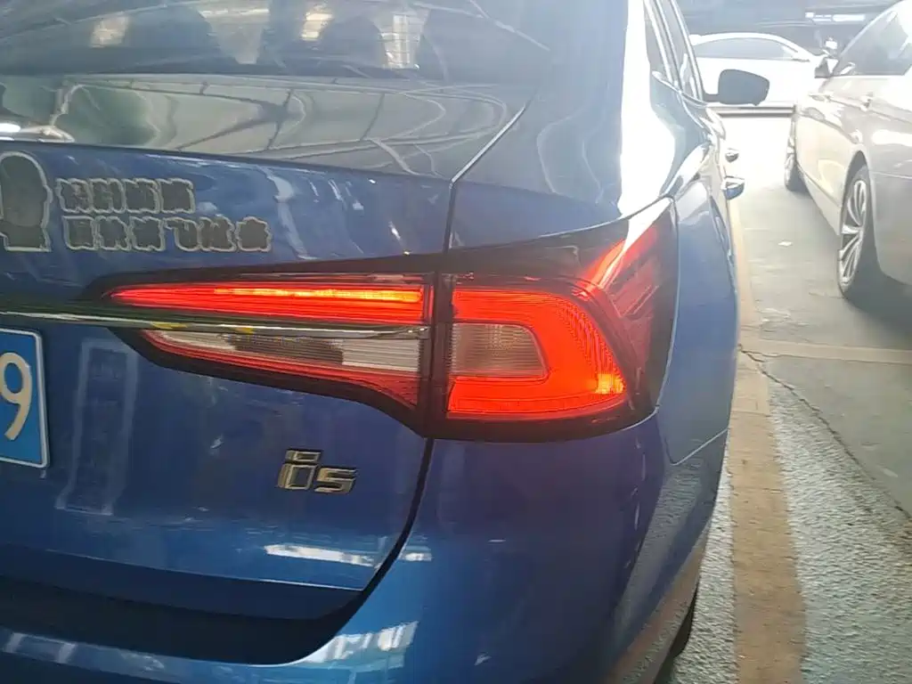 Roewe i5 — миниатюра 8