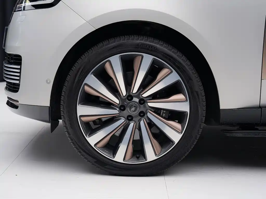Land Rover Range Rover — миниатюра 10