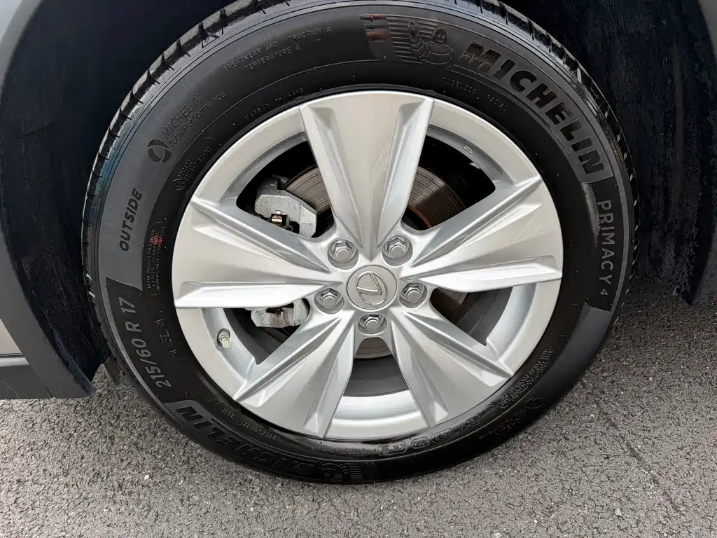 Lexus UX — миниатюра 14