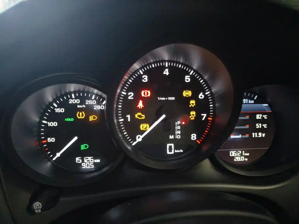 Porsche Macan — миниатюра 13