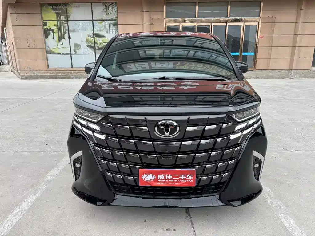 Toyota Alphard — миниатюра 2