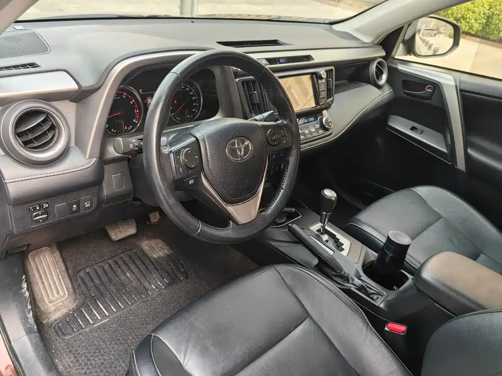 TOYOTA RAV4 RONGFANG