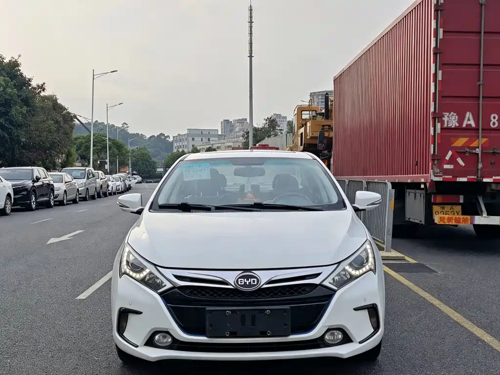 BYD Qin NEV 2015 1.5T Flagship Plus
