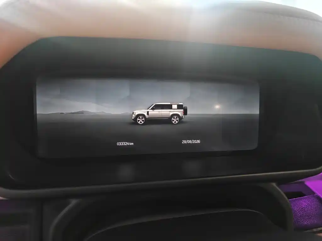 Land Rover Defender — миниатюра 7