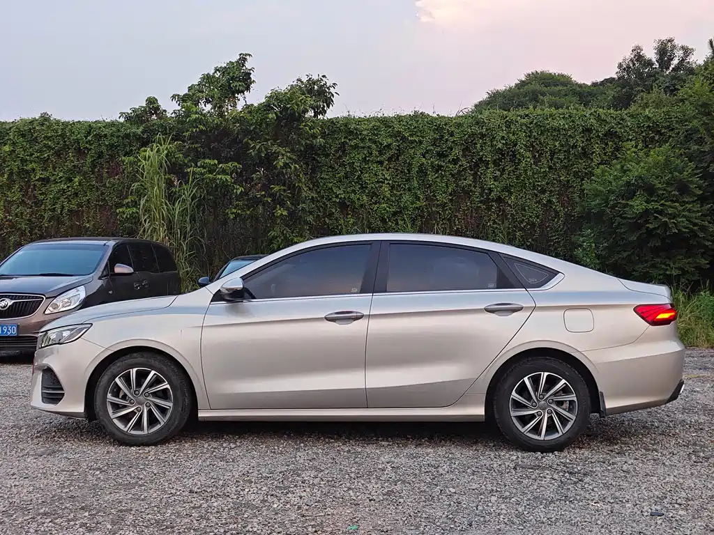 Geely Binrui — миниатюра 5