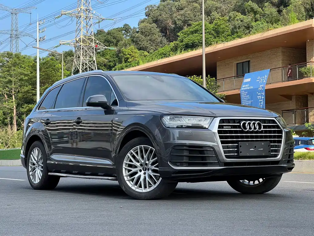 Audi Q7 — миниатюра 3