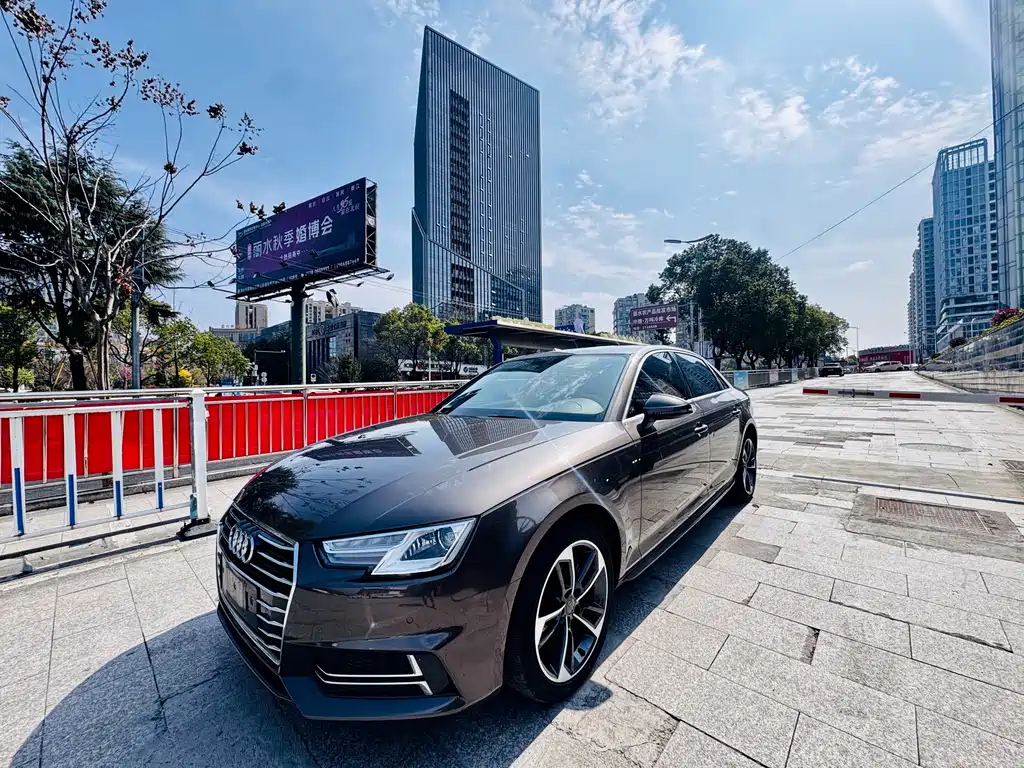 Audi A4L 2019