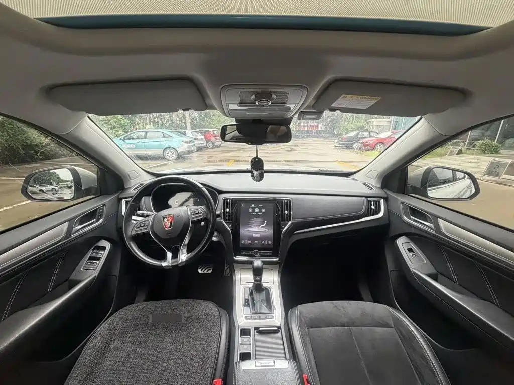 Roewe RX5 New Energy — миниатюра 7