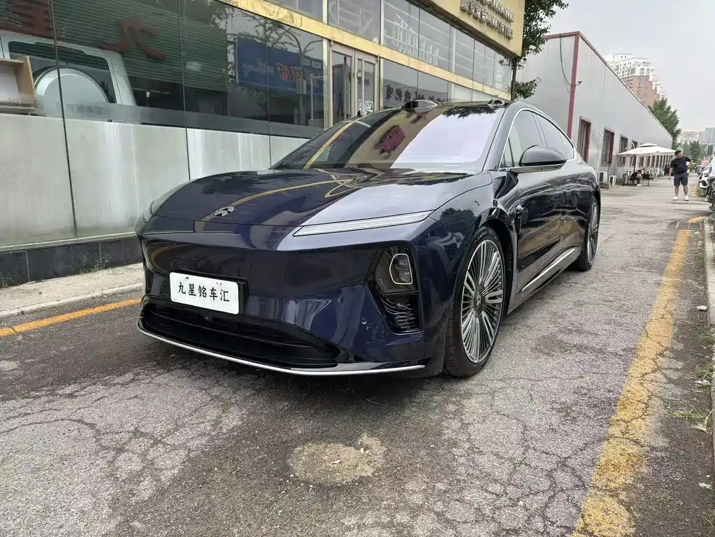 NIO ET9