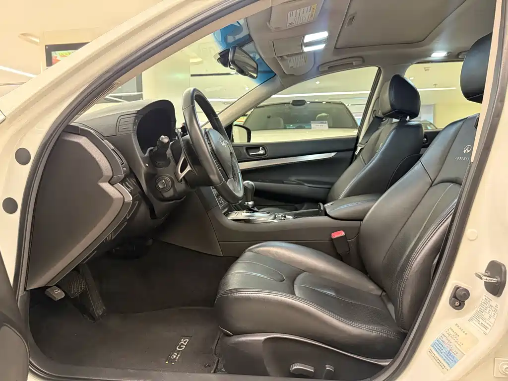 Infiniti G — миниатюра 8
