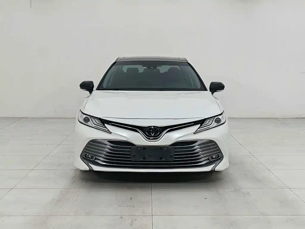 Toyota Camry — миниатюра 2