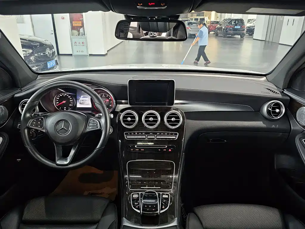 Mercedes-Benz GLC — миниатюра 7