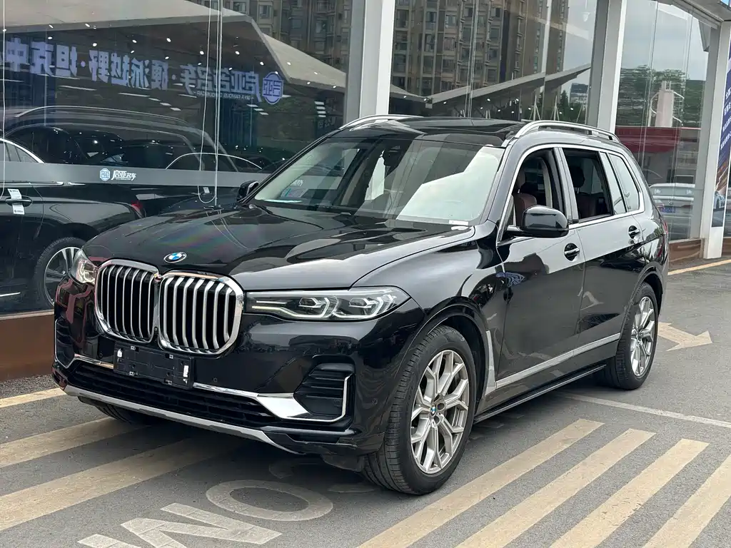 BMW X7 2022
