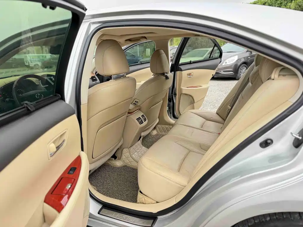 Lexus ES — миниатюра 14
