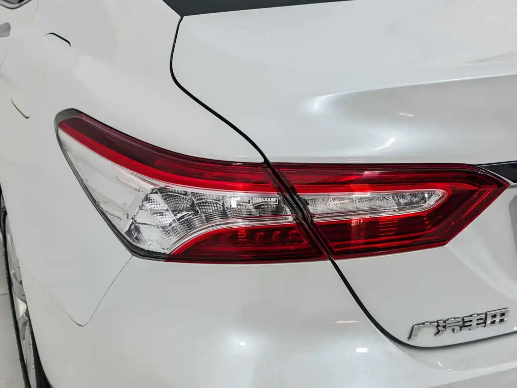 Toyota Camry — миниатюра 17