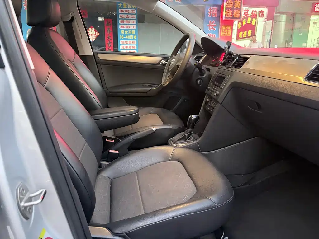 Volkswagen Santana — миниатюра 11