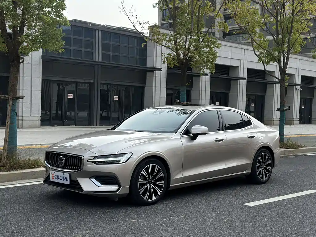 VOLVO S60