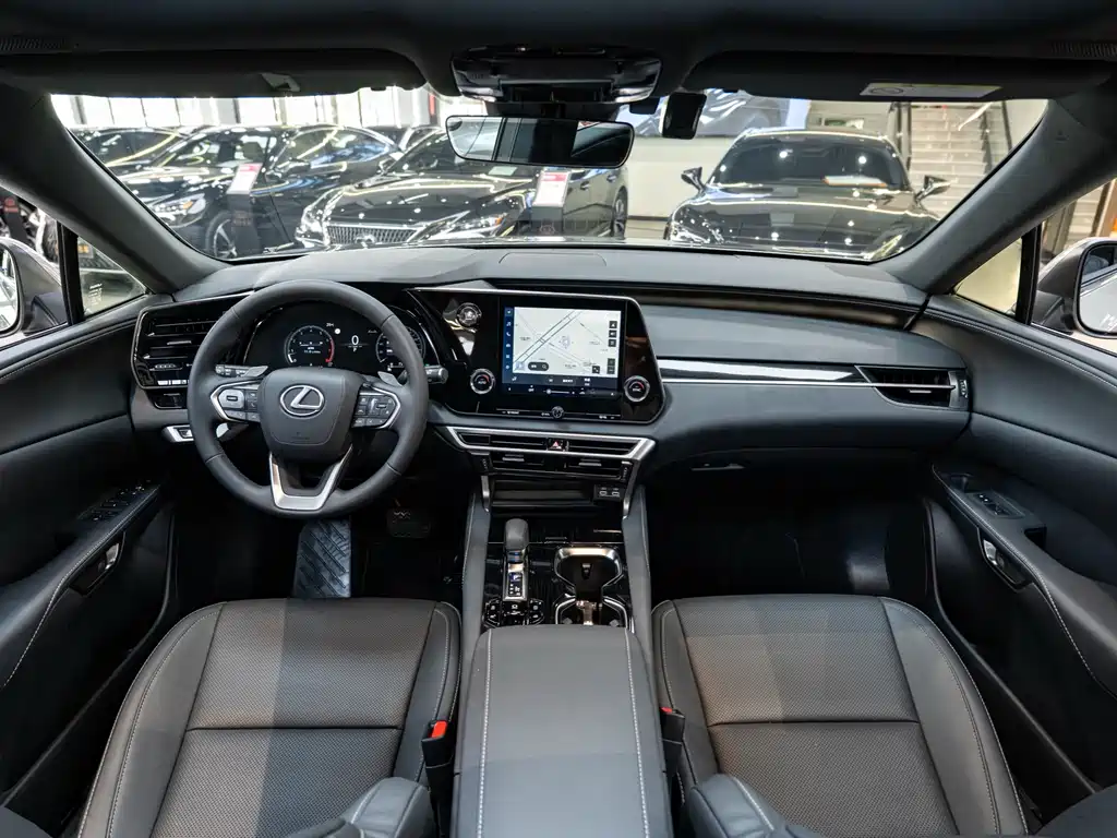 Lexus RX — миниатюра 13