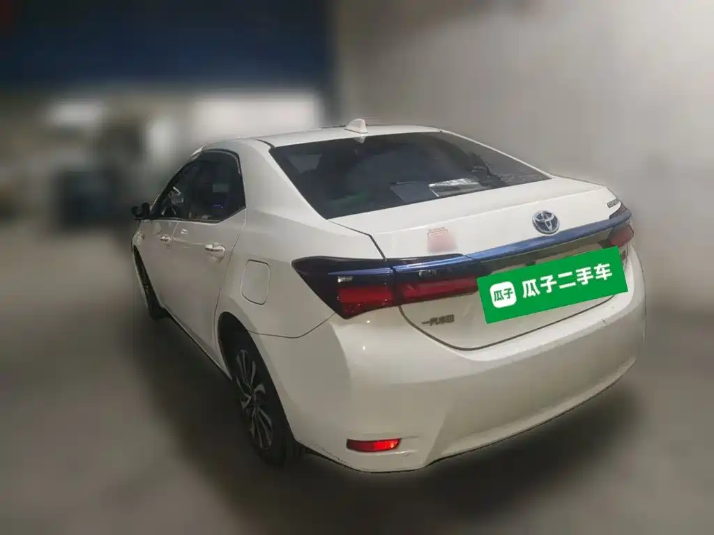 Toyota Corolla Hybrid — миниатюра 25