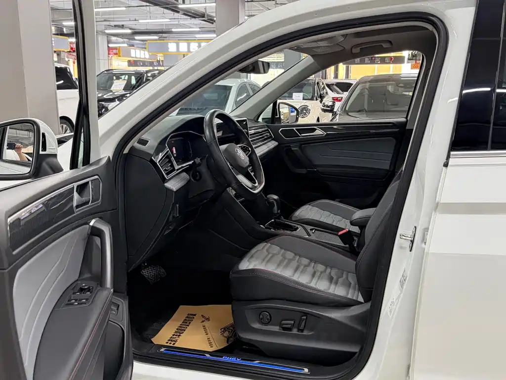 Volkswagen Tiguan L New Energy - фото 11