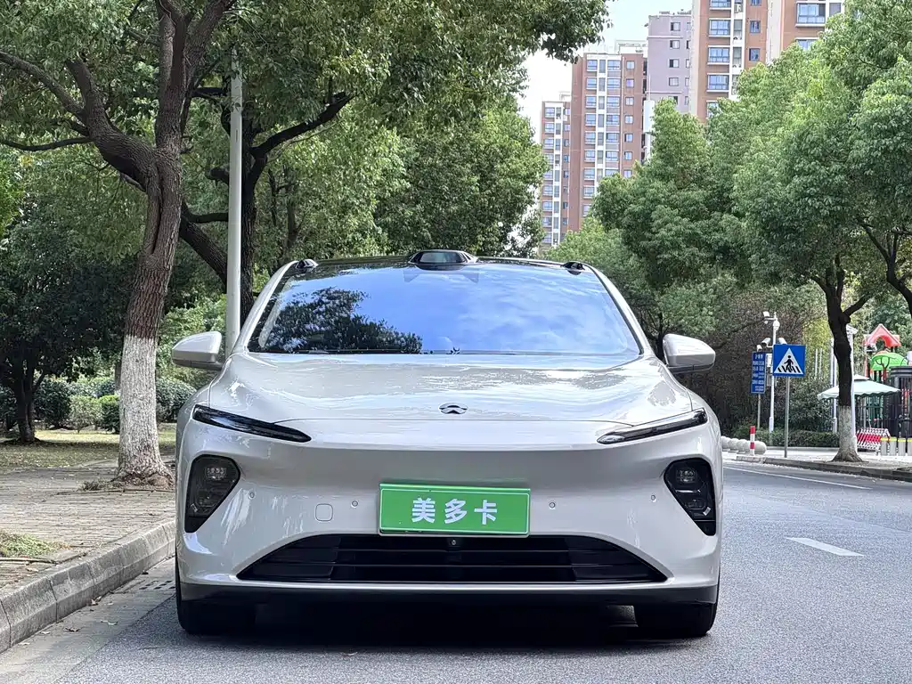 NIO NIO ET7