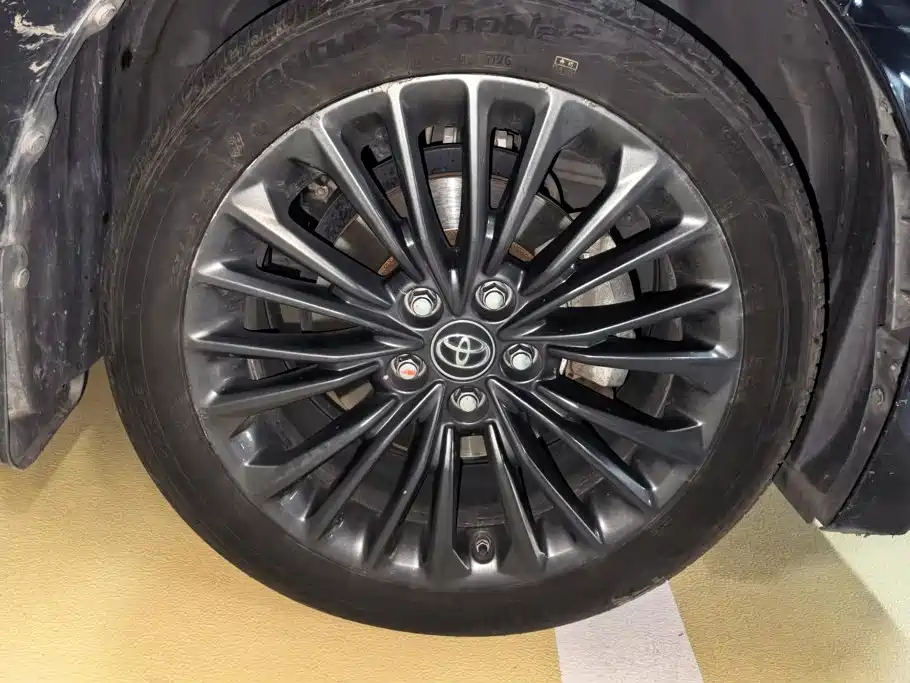 Toyota Avalon — миниатюра 6