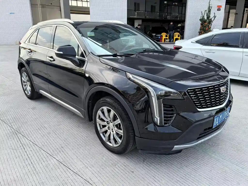 Cadillac XT4 28T 2WD Leading Type, фото 2