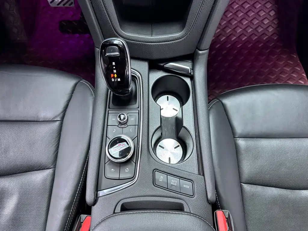 Cadillac XT6 — миниатюра 10