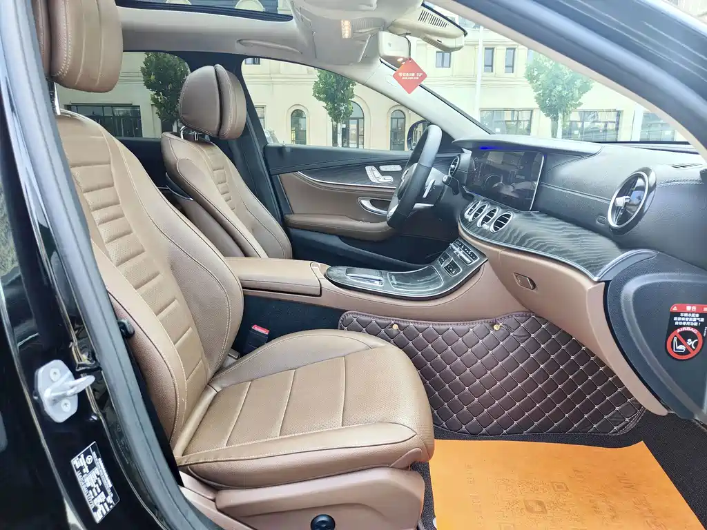 Mercedes-Benz E-Class — миниатюра 5