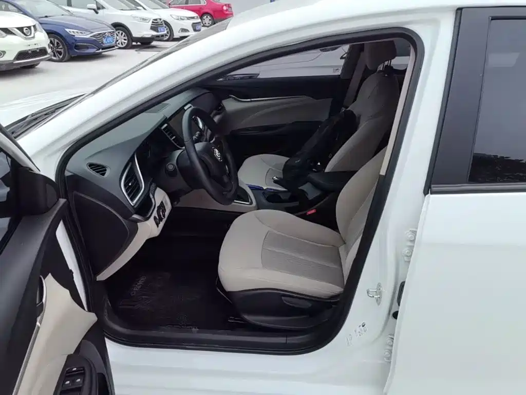 Buick Excelle — миниатюра 15
