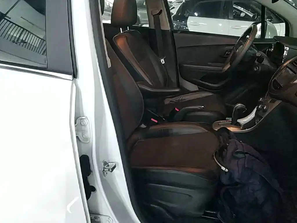 Chevrolet Trax — миниатюра 25