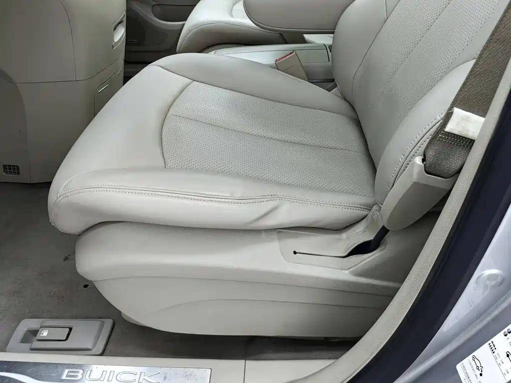 Buick GL8 — миниатюра 20