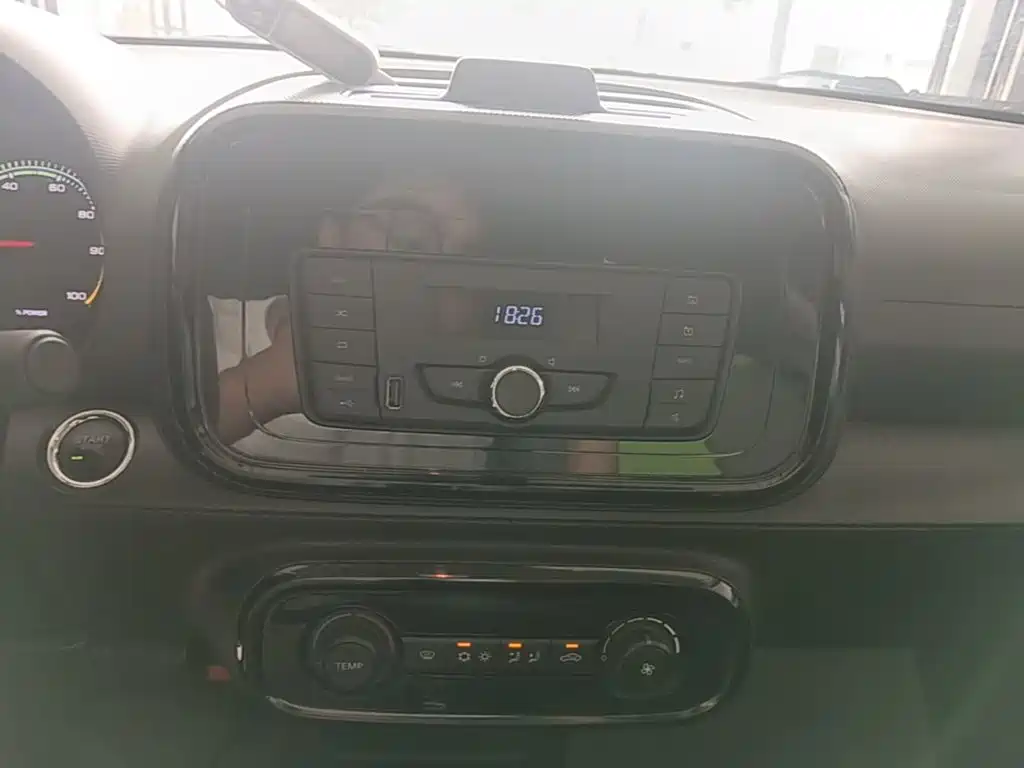 Roewe Clever — миниатюра 13