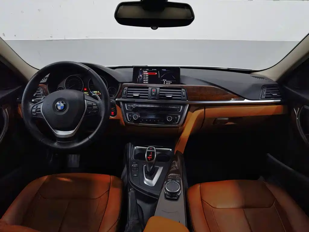 BMW 3 Series — миниатюра 5