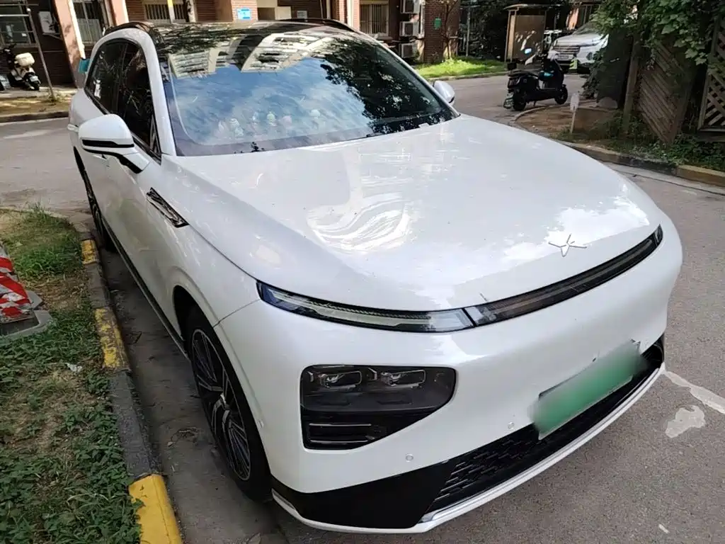 XPeng G9 — миниатюра 4