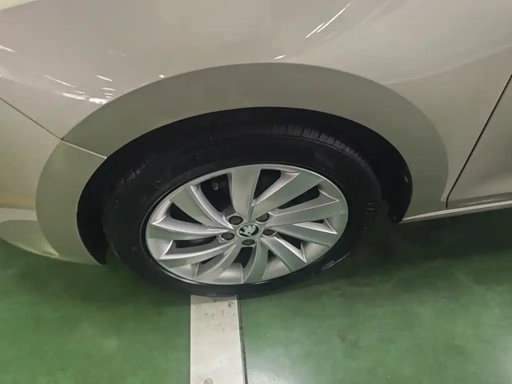 Skoda Rapid — миниатюра 23